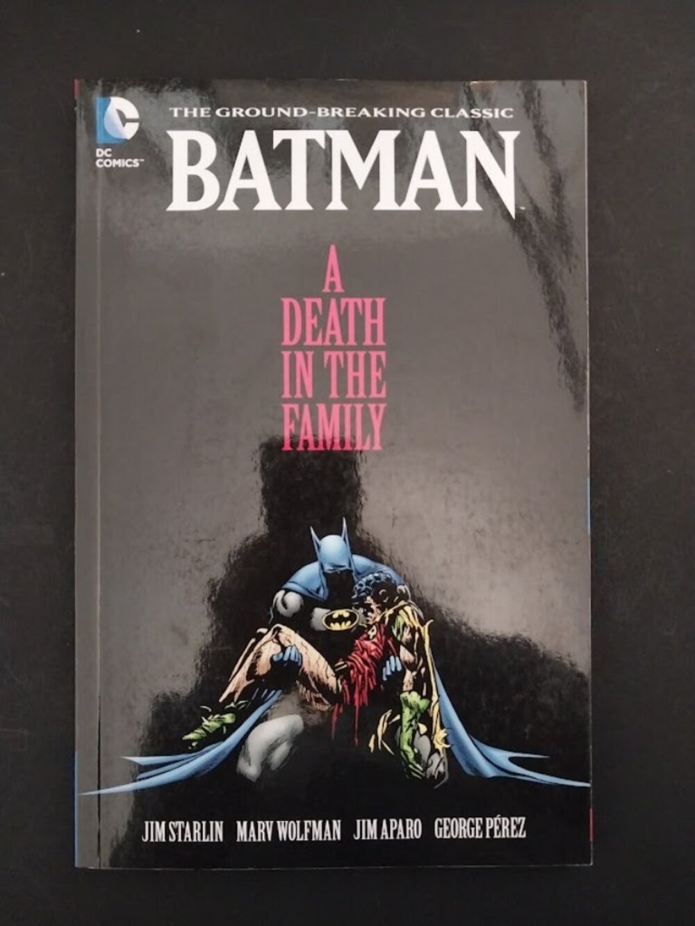 Batman: A Death in the Family Graphic Novel